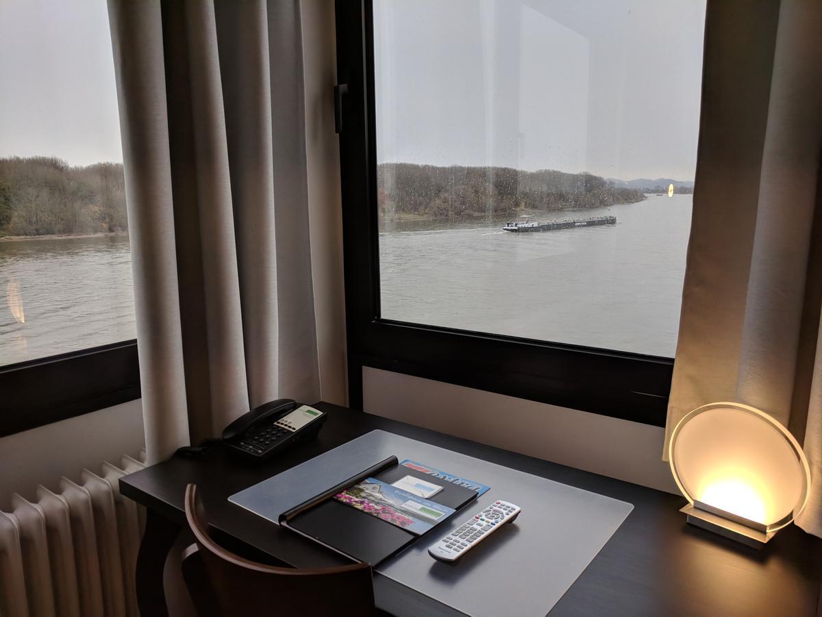 Rheinterrassen Hotel Cafe Restaurant 비딩 외부 사진